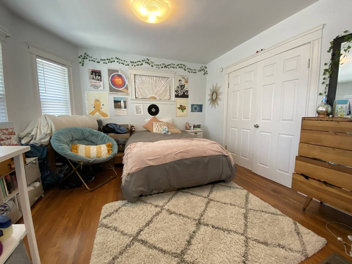 Building Photo - 2 Vassar St