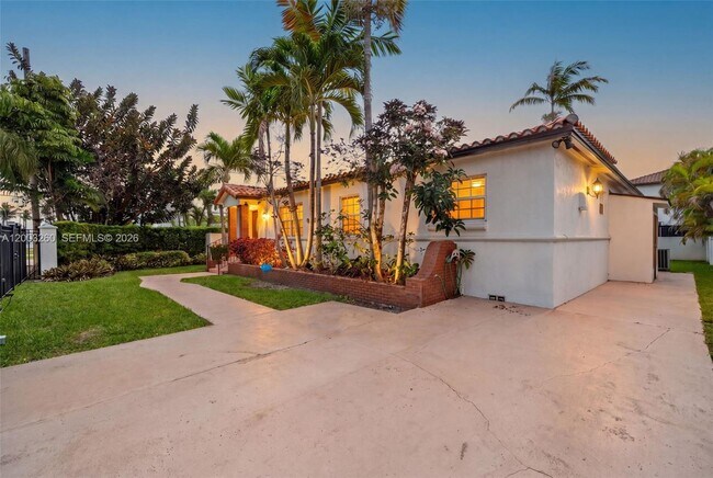 Building Photo - 9000 SW 40th Terrace