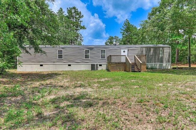 Building Photo - 2056 Louisa Rd
