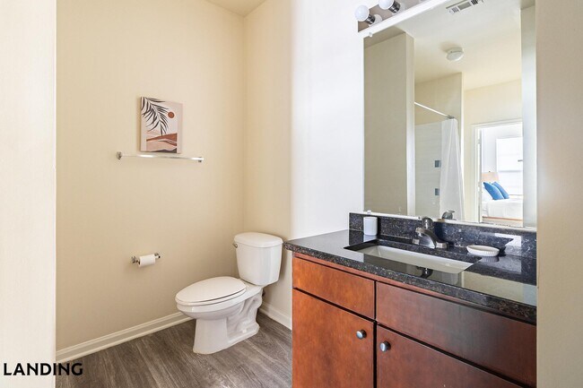 Building Photo - 400 Blake St