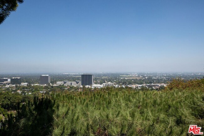 Building Photo - 4159 Regal Oak Dr