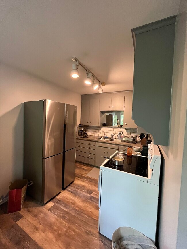 Building Photo - 509 N Bowdoin Pl