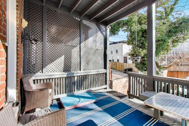 Building Photo - Sprawling 5 Bed, 3 Bath, Two Kitchens, Dual Back Decks, Two Office/Den Townhouse, 2 WD in Unit - ...