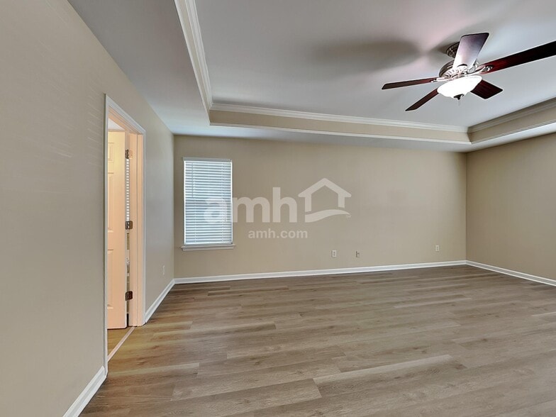 Building Photo - 3735 Village Springs Dr