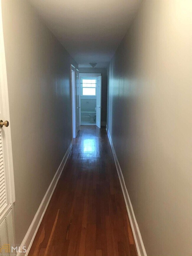 Building Photo - 1706 McLendon Ave NE