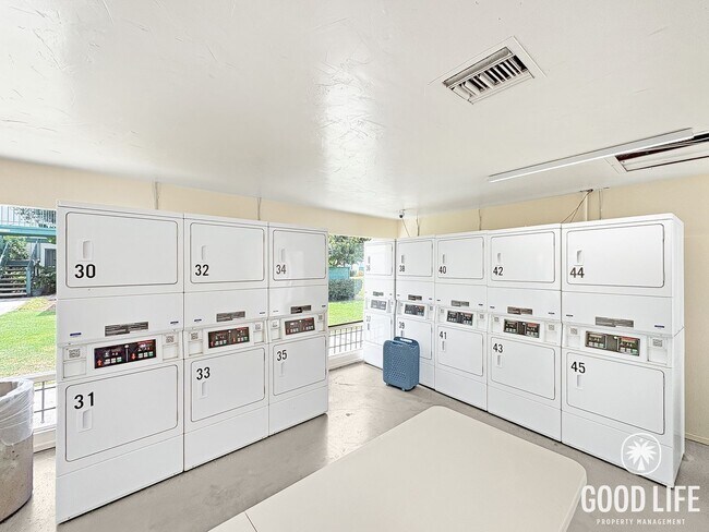 Building Photo - Bright 2BD/2BA Corner Unit Condo in Escondido with Reserved Parking, Quartz Kitchen & Private Bal...