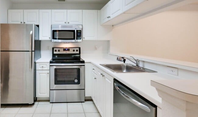 Building Photo - 2916 Tuscany Ct