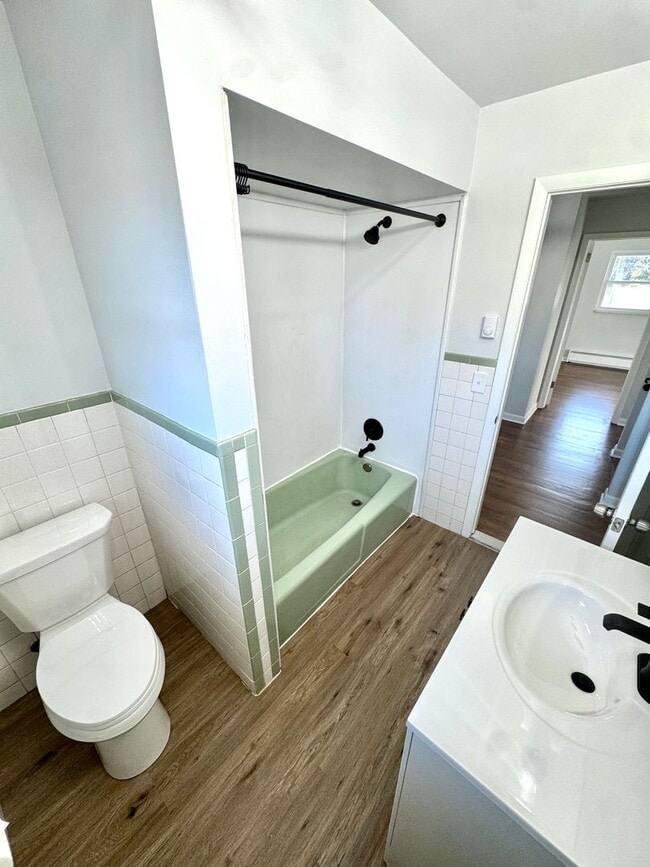 Building Photo - PARKLAND SCHOOLS- THREE BEDROOM TOWNHOME