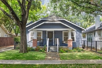 Building Photo - 907 W Melwood St