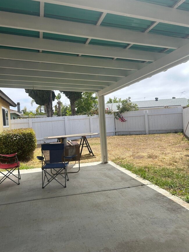 Building Photo - 2862 Mimika Pl