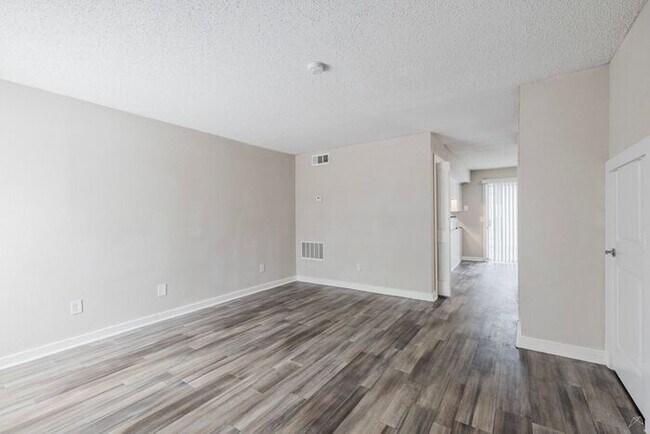 Building Photo - Affordable Living 20 Minutes from Everything Atlanta -2 Bedroom 2 1/2 Baths only $1300*