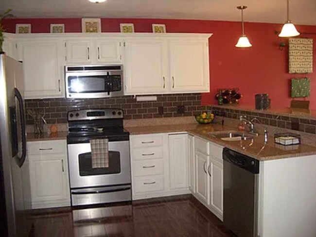 Building Photo - 1798 N 177th Plaza