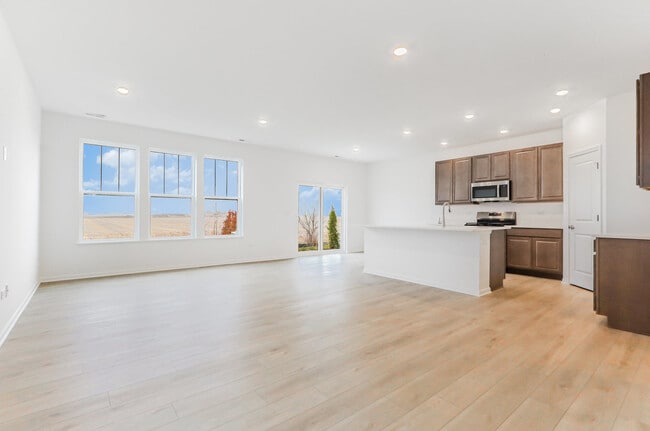 Building Photo - 15230 S Hepworth Ct