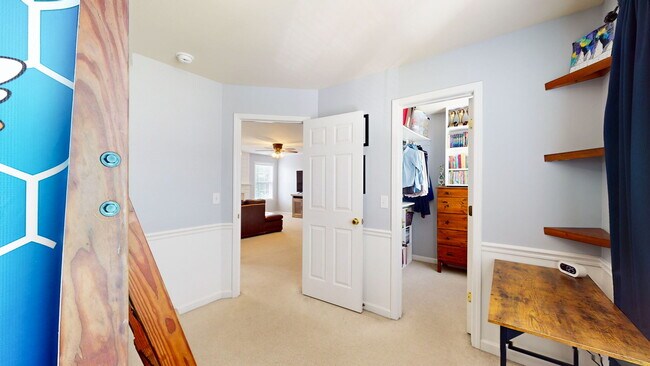 Building Photo - 2259 Dewey Dr
