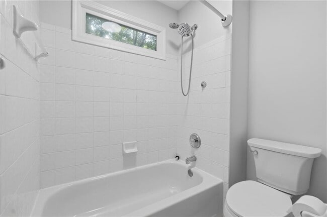 Building Photo - 620 Brook Landing Ct