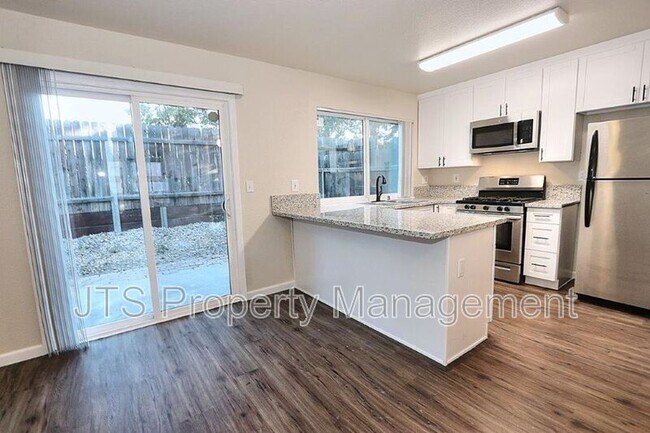 Building Photo - 5820 Alorn Ln