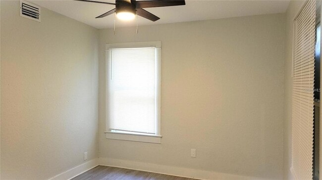 Building Photo - 139 S Stone St