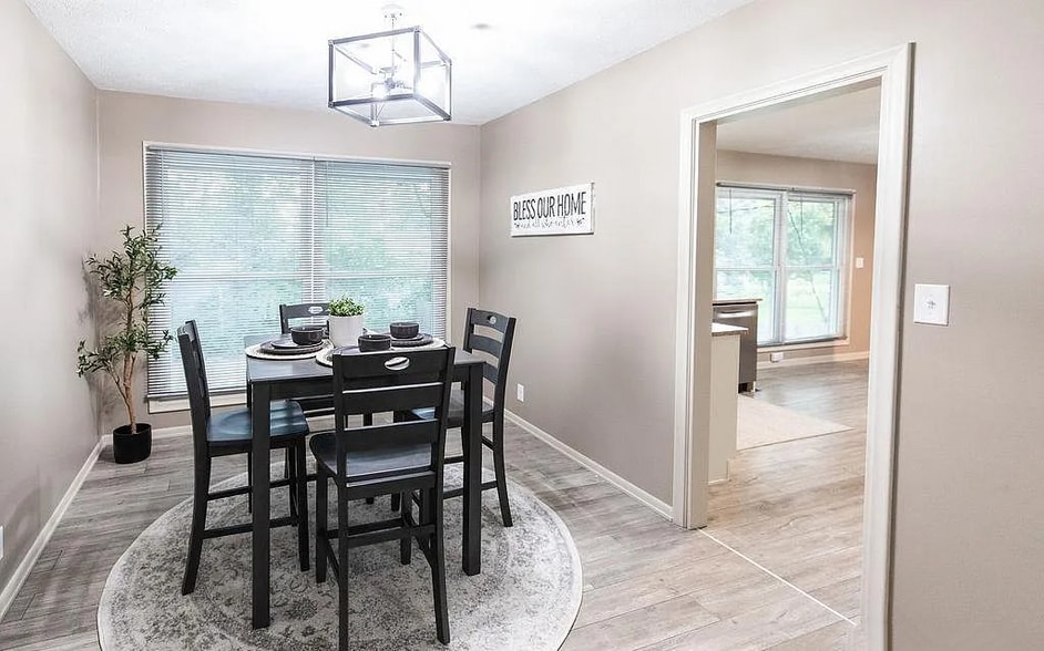 Building Photo - 2535 Saint Thomas Dr