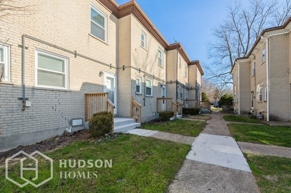 Building Photo - NOW AVAILABLE! - 1336 Wentworth Avenue uni...