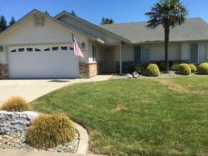 Building Photo - Anderson Home with Open Floor Plan