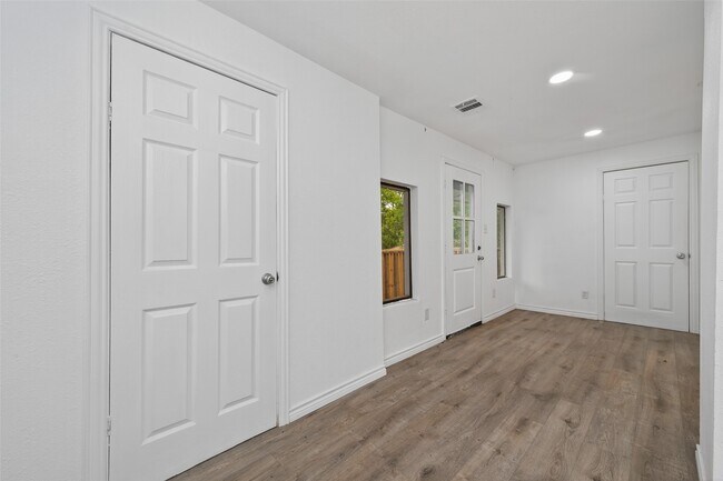 Building Photo - 5199 E Farm to Market 1988