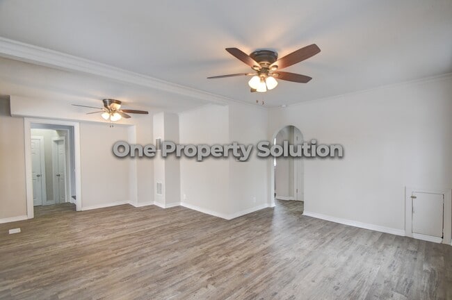 Building Photo - 4589 Hayes St