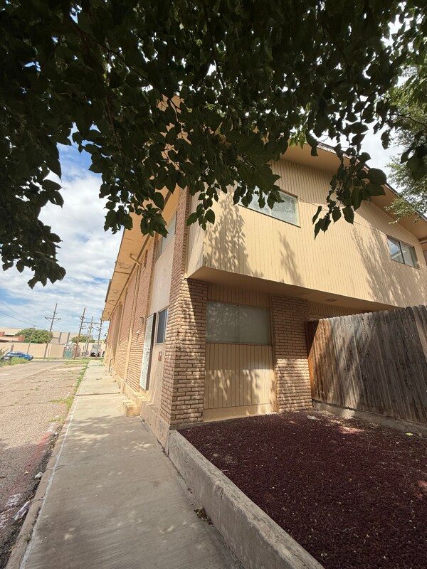 Primary Photo - 2601 N Kentucky Ave