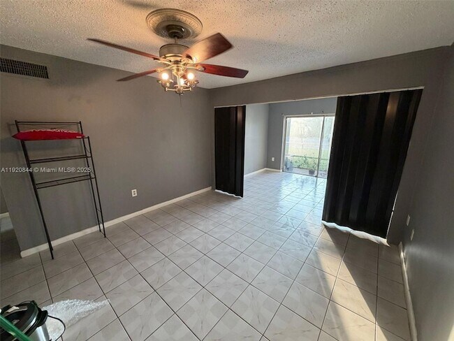 Building Photo - 3710 NW 21st St