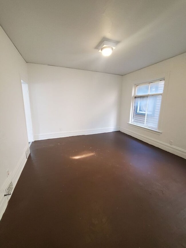 Building Photo - 2458-2460 W Juneau Ave.