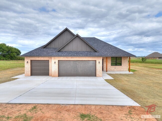 Building Photo - 1321 Chisholm Trail