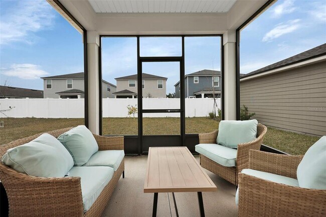 Building Photo - 13124 Holsinger Blvd