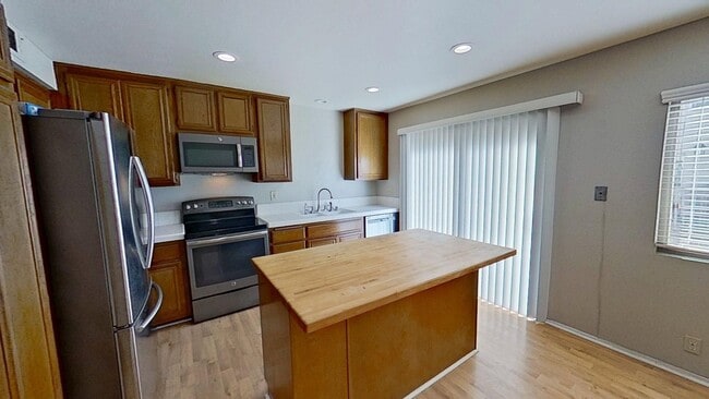 Building Photo - 4 Morning Star