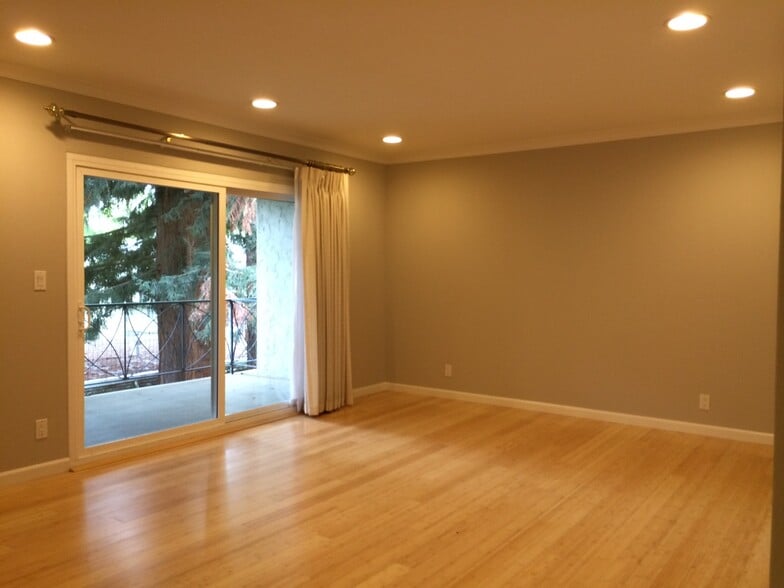 Interior Photo - Noel Oaks Apartments