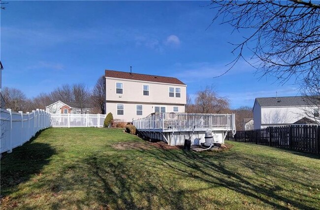 Building Photo - Spacious 4-Bedroom 3.5 bath Colonial with ...