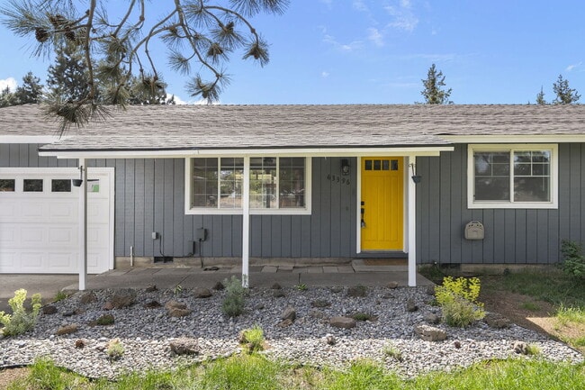 Building Photo - Charming 3-Bedroom Bend Home on 1/2 Acre with Expansive Yard, Mature Trees & Covered RV/Boat Storage
