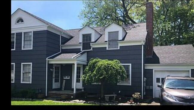 Building Photo - 917-919-919 Paxford Pl