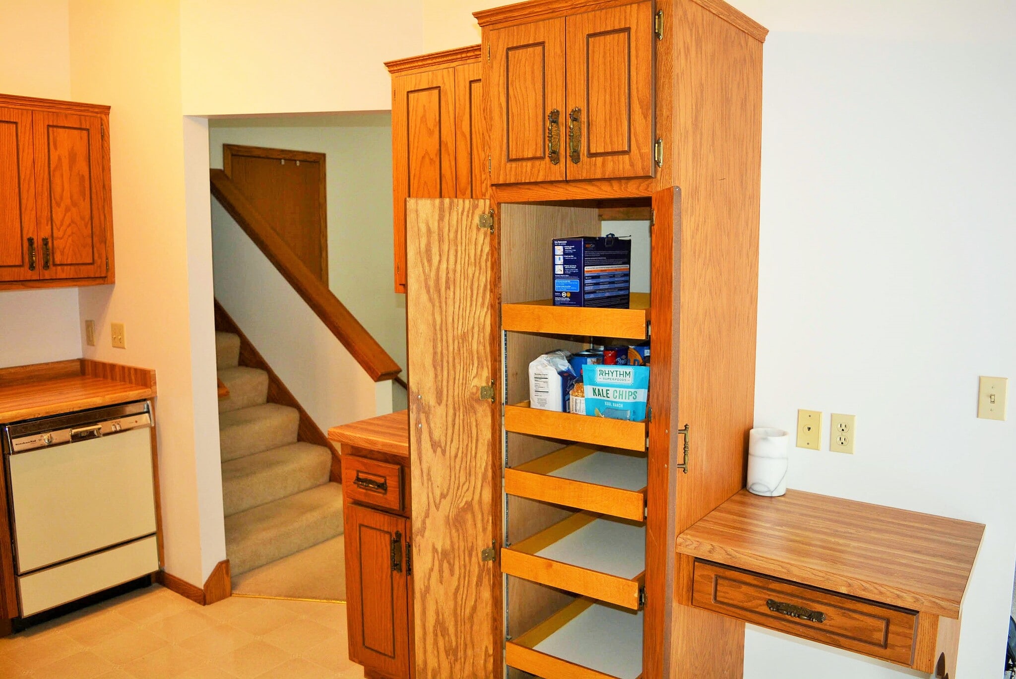 Kitchen pullout cabinet - 2002 Mesabi Ave