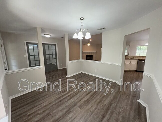 Building Photo - 6464 Outer Dr