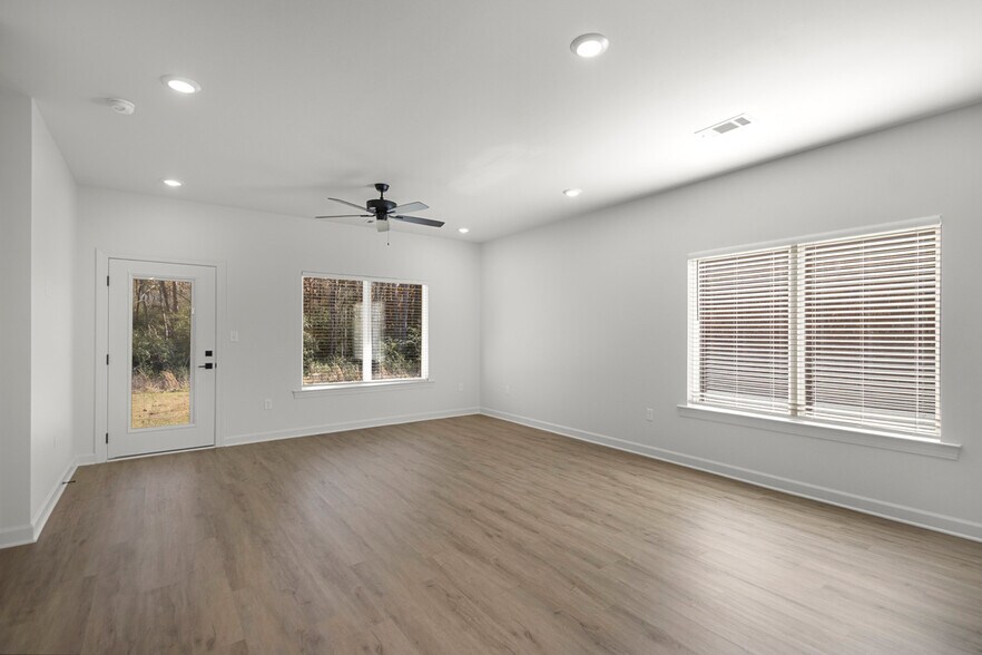 Building Photo - 13410 Teton Dr