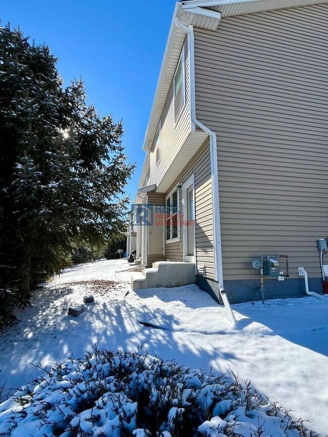 Building Photo - 10503 Country Park Point