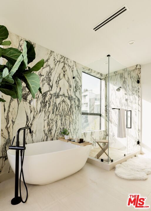 Building Photo - 9064 Harland Ave