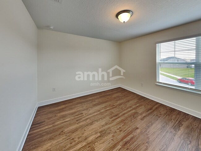 Building Photo - 343 Pine Terrace Dr