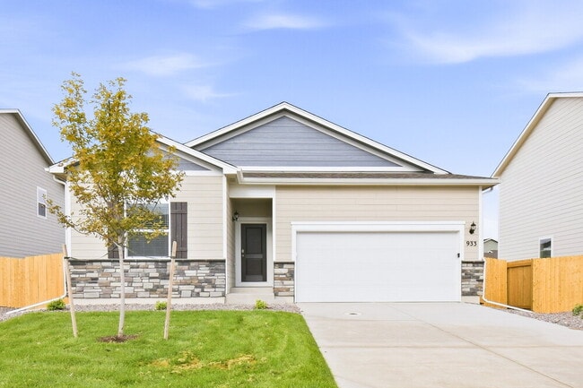 Building Photo - 933 Gianna Ave