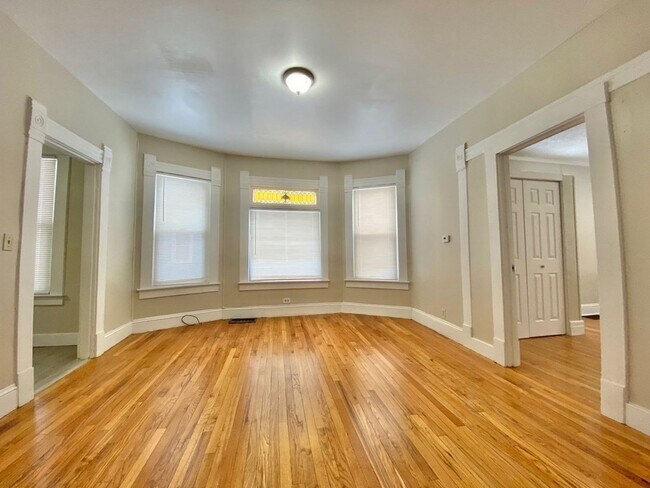 Building Photo - 39 Acushnet Ave