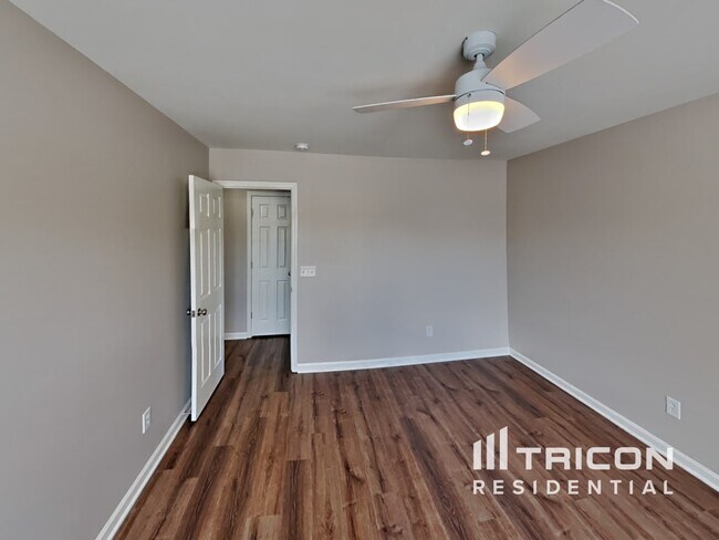 Building Photo - 6456 Fishing Pond Ct