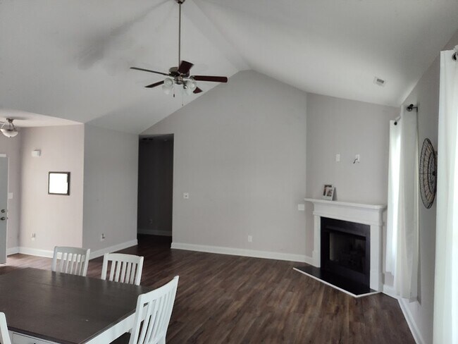 Building Photo - 116 Arendale Dr