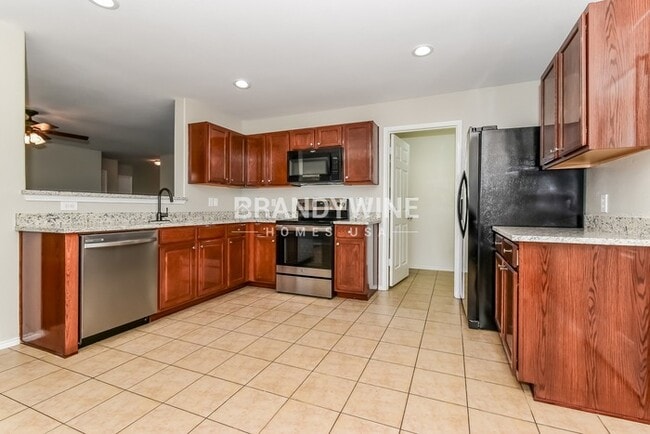 Building Photo - 411 Silver Leaf Dr