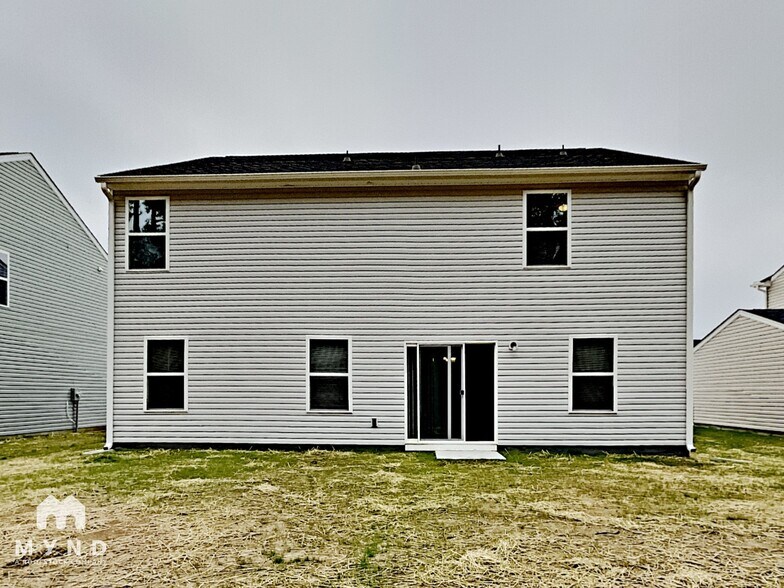 Building Photo - 126 Forest Bend Way