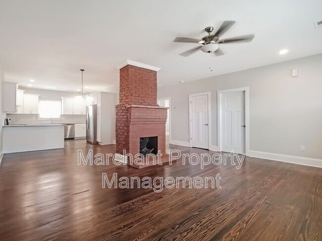 Building Photo - 8 Chaney St