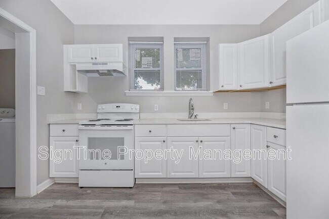 Building Photo - 531 Salem Ave